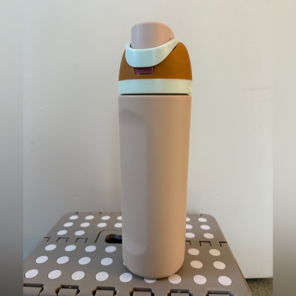 OWALA 24oz BEIGE WATER BOTTLE WITH STRAW - Picture 2 of 5